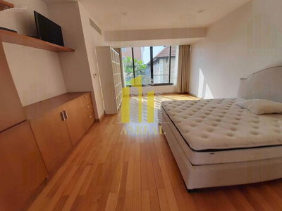 Nguyen Van Huong Street, Vietnam Nguyen Van Huong Street, Vietnam