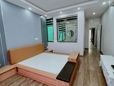 Nguyen Chi Thanh Street, Vietnam Nguyen Chi Thanh Street, Vietnam