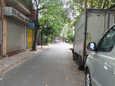 Khuat Duy Tien Street, Vietnam Khuat Duy Tien Street, Vietnam