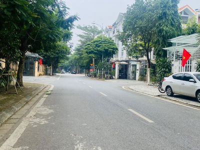 Vu Duc Thuan Street, Vietnam Vu Duc Thuan Street, Vietnam