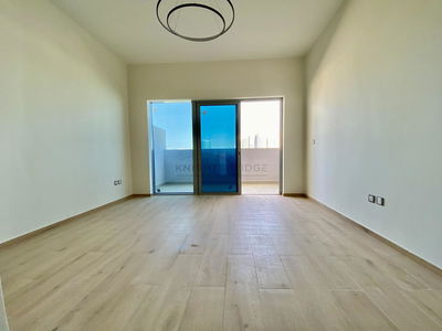 Azizi Aura, United Arab Emirates  Azizi Aura, United Arab Emirates