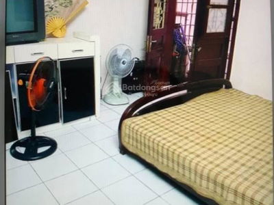 Mai Hac De Street, Vietnam  Mai Hac De Street, Vietnam