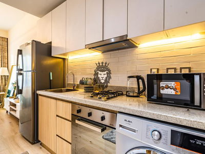 Azizi Aura, United Arab Emirates  Azizi Aura, United Arab Emirates