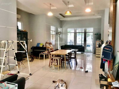 232/9, Vietnam 232/9, Vietnam