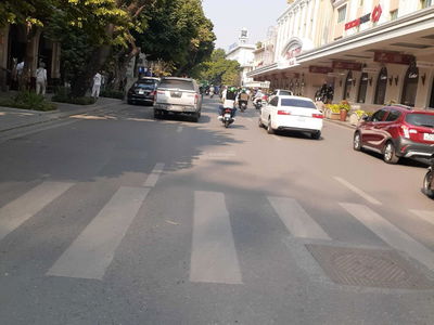 Ly Thai To Street, Vietnam Ly Thai To Street, Vietnam