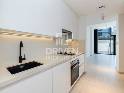 Marquise Square Tower, United Arab Emirates  Marquise Square Tower, United Arab Emirates