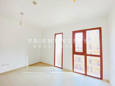 Zahra Breeze Apartments 4A, United Arab Emirates  Zahra Breeze Apartments 4A, United Arab Emirates