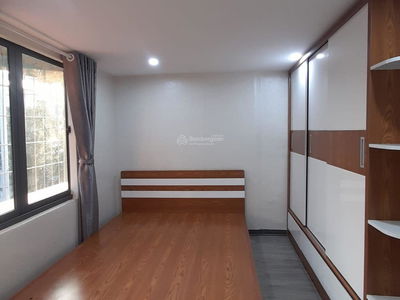 Nguyen Hong Street, Vietnam Nguyen Hong Street, Vietnam