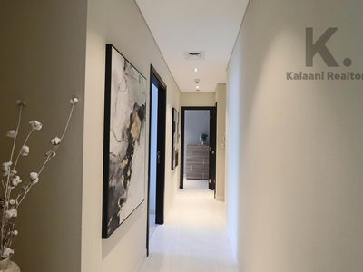 Cayan Tower, United Arab Emirates  Cayan Tower, United Arab Emirates