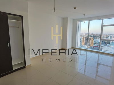 Movenpick Jumeirah Lakes Towers, United Arab Emirates  Movenpick Jumeirah Lakes Towers, United Arab Emirates