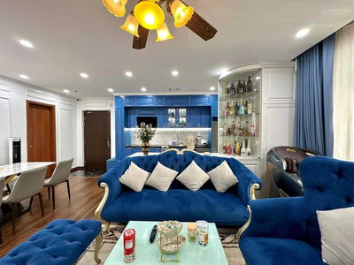 Dreamland Bonanza, Vietnam Dreamland Bonanza, Vietnam