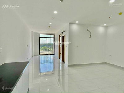 The East Gate, Vietnam The East Gate, Vietnam