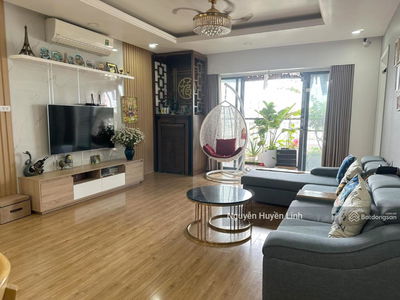 Dreamland Bonanza, Vietnam Dreamland Bonanza, Vietnam