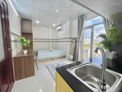 Dang Thuy Tram Street, Vietnam Dang Thuy Tram Street, Vietnam