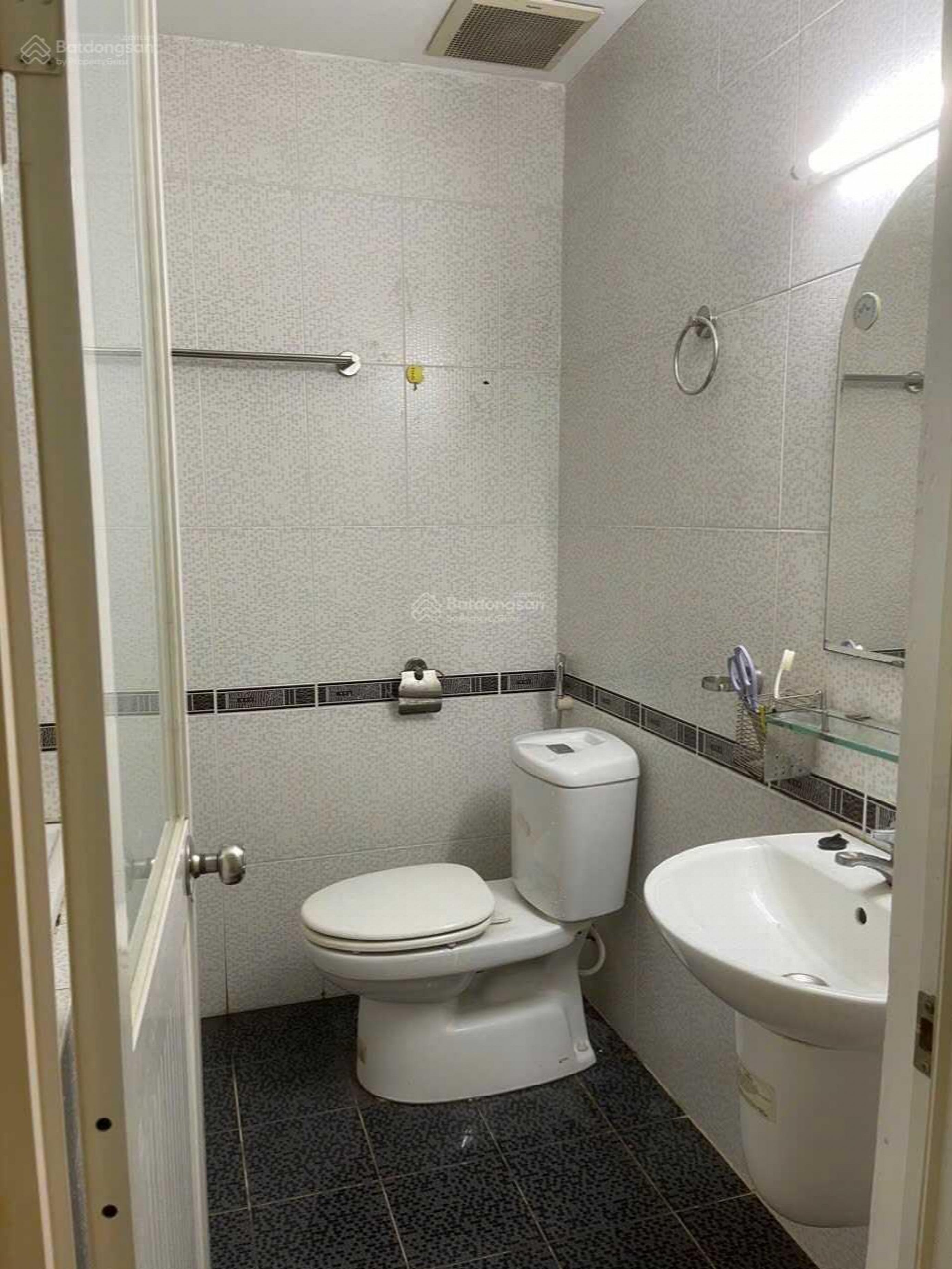 Hong Linh Plaza, Vietnam Hong Linh Plaza, Vietnam