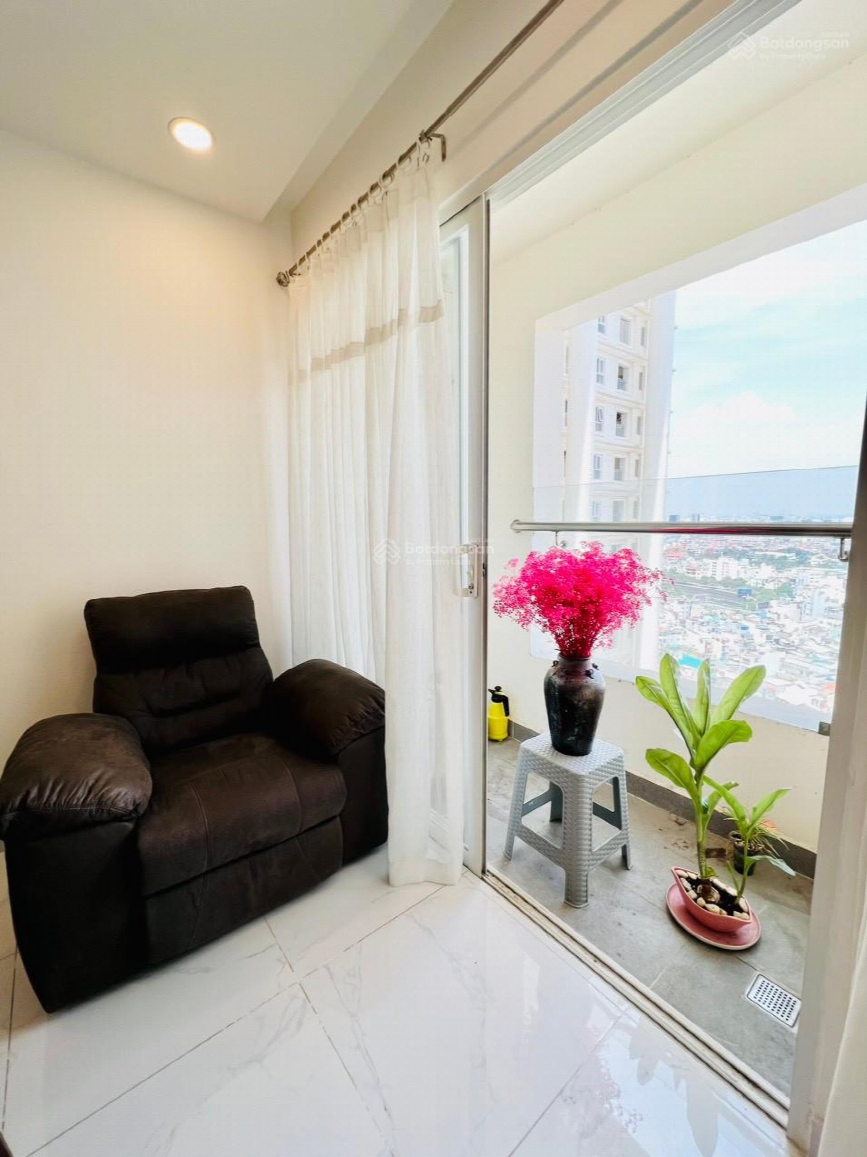 Terra Royal, Vietnam Terra Royal, Vietnam