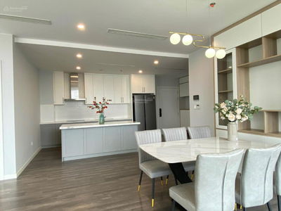 The Nine, Vietnam The Nine, Vietnam