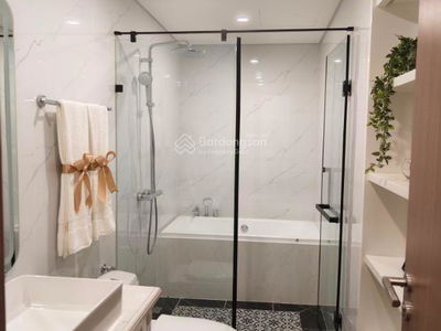 The Sun Me Tri, Vietnam The Sun Me Tri, Vietnam