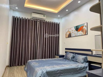 Xuan La Street, Vietnam Xuan La Street, Vietnam