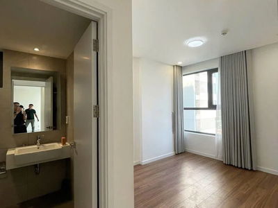 Dlusso, Vietnam  Dlusso, Vietnam