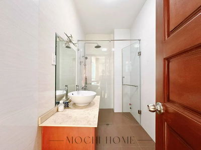 Housing in Ho Chi Minh City, Vietnam Housing in Ho Chi Minh City, Vietnam