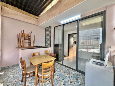 Gehäuse In Ho Chi Minh City, Vietnam  Gehäuse In Ho Chi Minh City, Vietnam