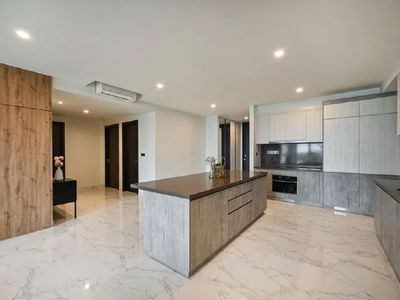 Happy in Vista, Vietnam Happy in Vista, Vietnam