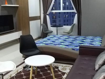 Sunrise City, Vietnam Sunrise City, Vietnam