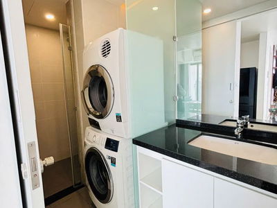 Hiyori Building, Vietnam Hiyori Building, Vietnam