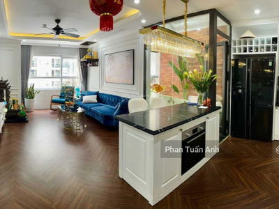 Golden Palace, Vietnam Golden Palace, Vietnam