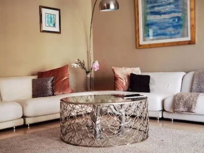 Housing in Dubai, United Arab Emirates Housing in Dubai, United Arab Emirates