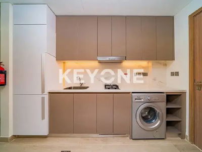 Azizi Rivera, United Arab Emirates  Azizi Rivera, United Arab Emirates