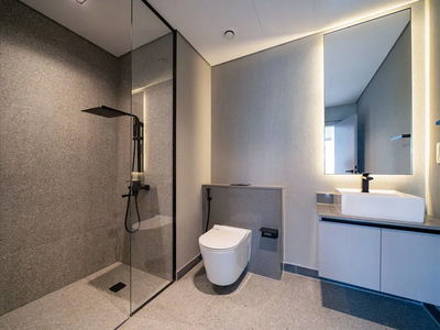 Mag Eye, United Arab Emirates  Mag Eye, United Arab Emirates