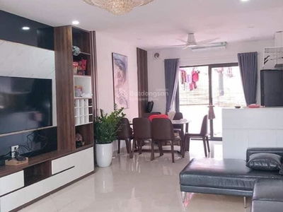 Pham Hung Street, Vietnam Pham Hung Street, Vietnam