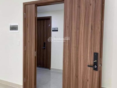 Topaz Elite, Vietnam Topaz Elite, Vietnam