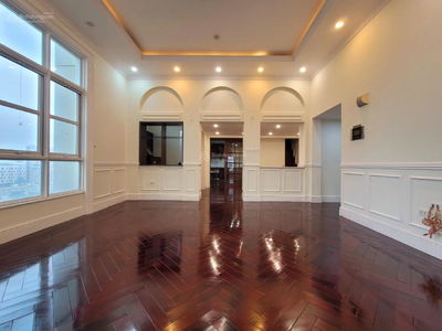 The Manor Project, Vietnam  The Manor Project, Vietnam