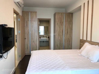 River Gate, Vietnam River Gate, Vietnam