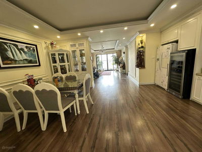 D'. Le Pont D'or - Hoang Cau, Vietnam D'. Le Pont D'or - Hoang Cau, Vietnam