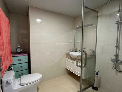 D'. Le Pont D'or - Hoang Cau, Vietnam D'. Le Pont D'or - Hoang Cau, Vietnam