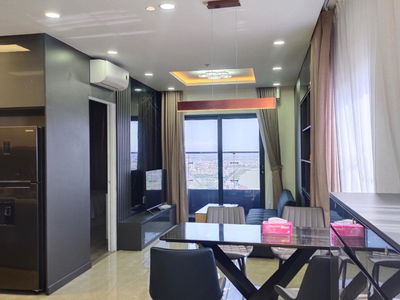 The Monarchy, Vietnam  The Monarchy, Vietnam