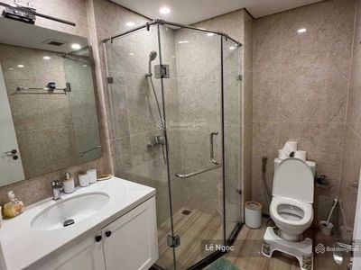 D'. Le Roi Soleil, Vietnam D'. Le Roi Soleil, Vietnam