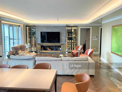 D'. Le Roi Soleil, Vietnam D'. Le Roi Soleil, Vietnam