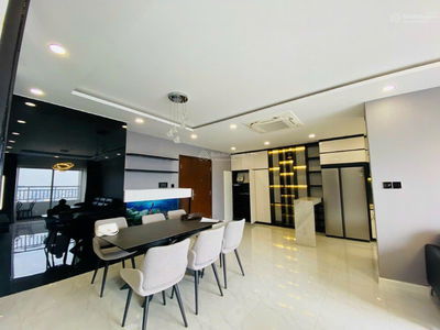 Sunrise City, Vietnam Sunrise City, Vietnam