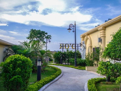 D'. Le Pont D'or - Hoang Cau, Vietnam D'. Le Pont D'or - Hoang Cau, Vietnam