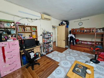 Ton Duc Thang Street, Vietnam Ton Duc Thang Street, Vietnam