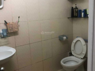 Le Thanh Nghi Street, Vietnam  Le Thanh Nghi Street, Vietnam