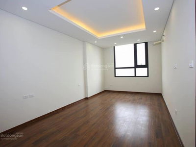 N01-T1 Diplomatic Corps