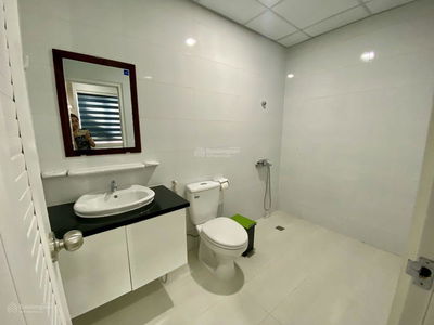 Topaz Elite, Vietnam Topaz Elite, Vietnam