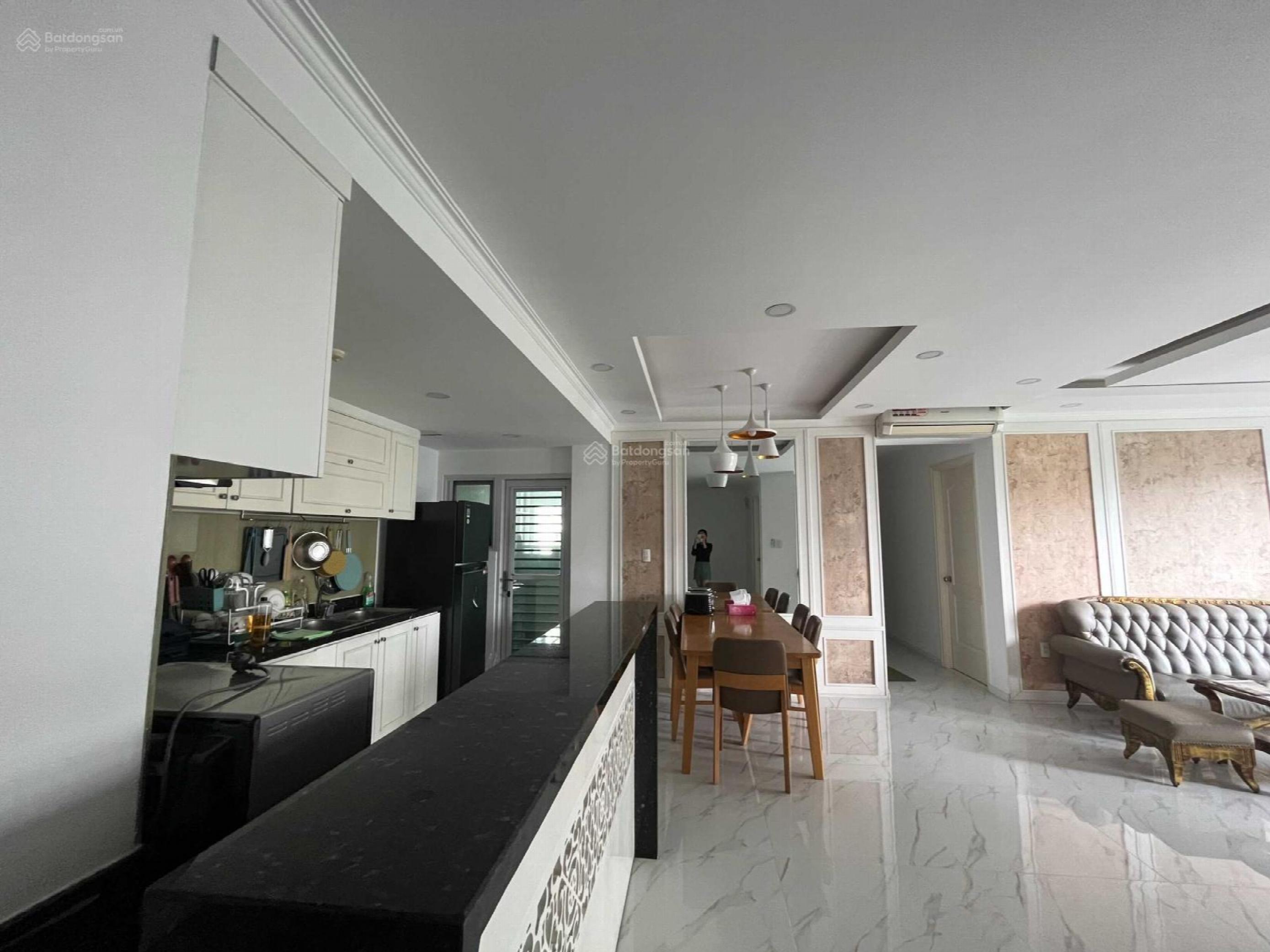 Happy Valley, Vietnam Happy Valley, Vietnam