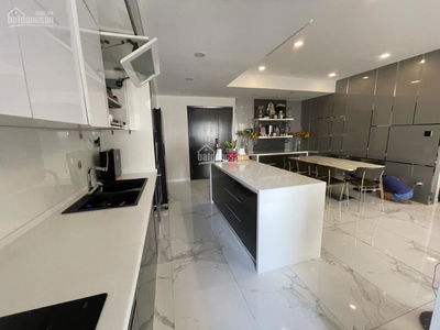 Sunrise City, Vietnam Sunrise City, Vietnam